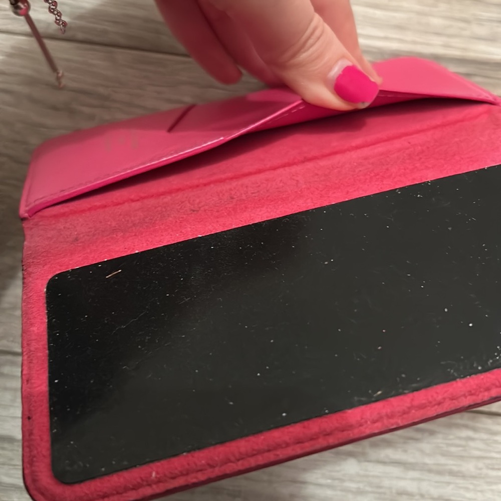 Authentic Lv Iphone 8 Case - Pink Interior View 4